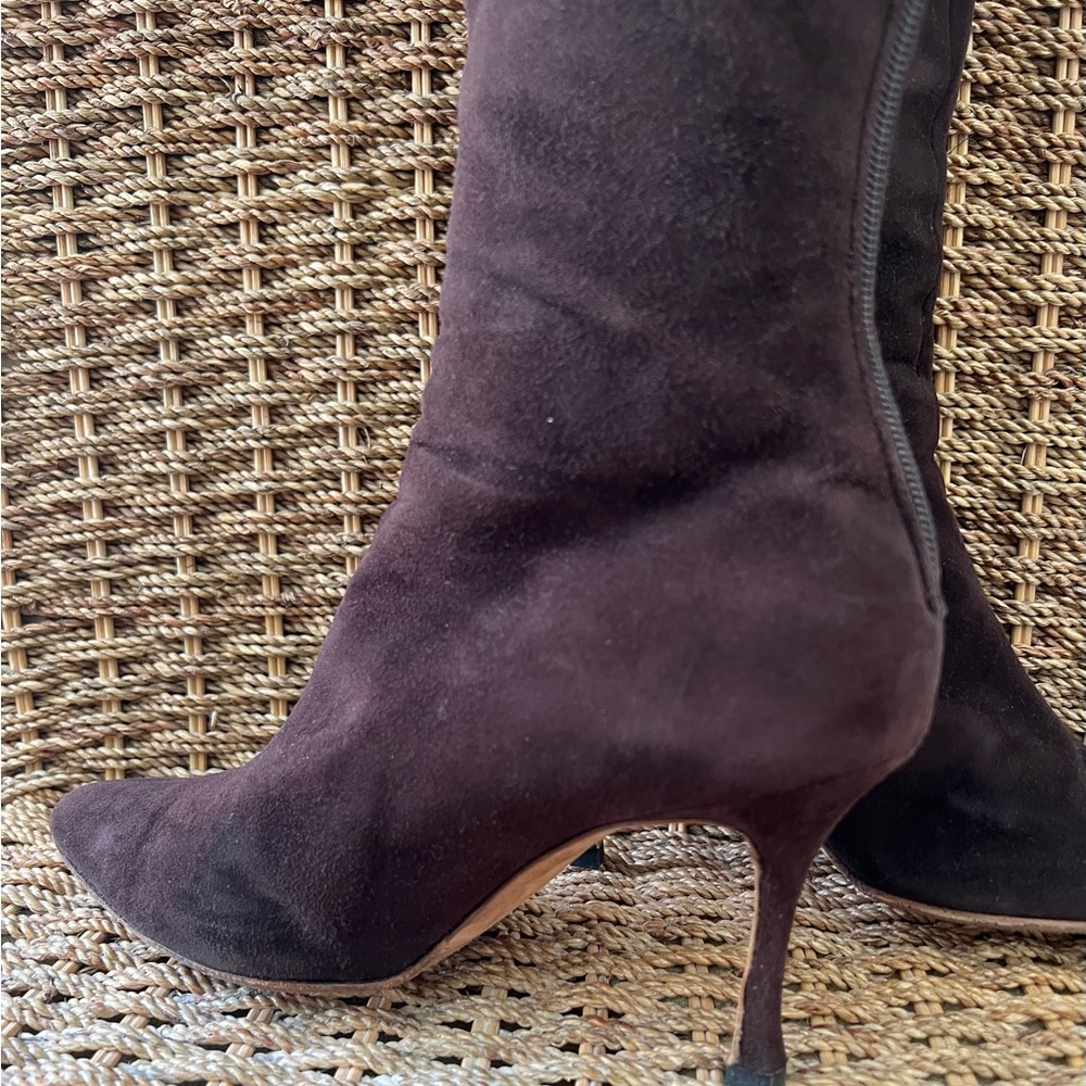Manolo Blahnik brown suede tall boot - Picture 2 of 4